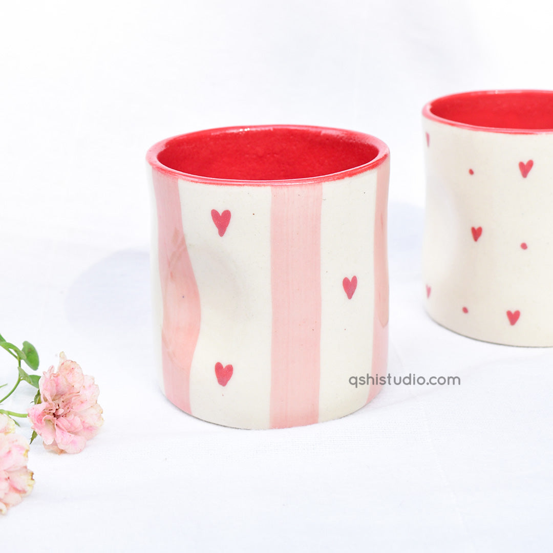 Ceramic Tea Cup Pinch Tumbler - Striped Hearts Red