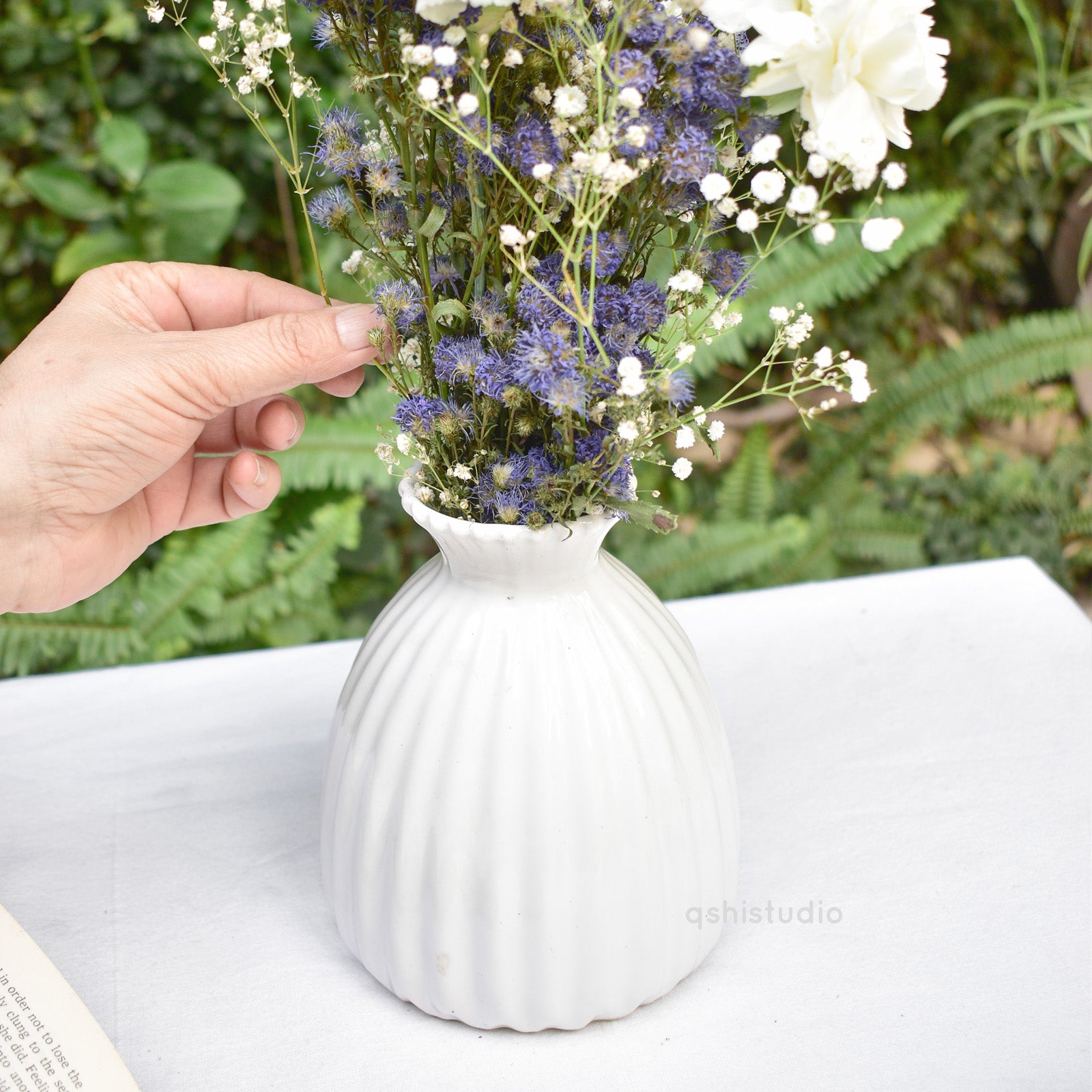 Flower Ceramic Vase - White