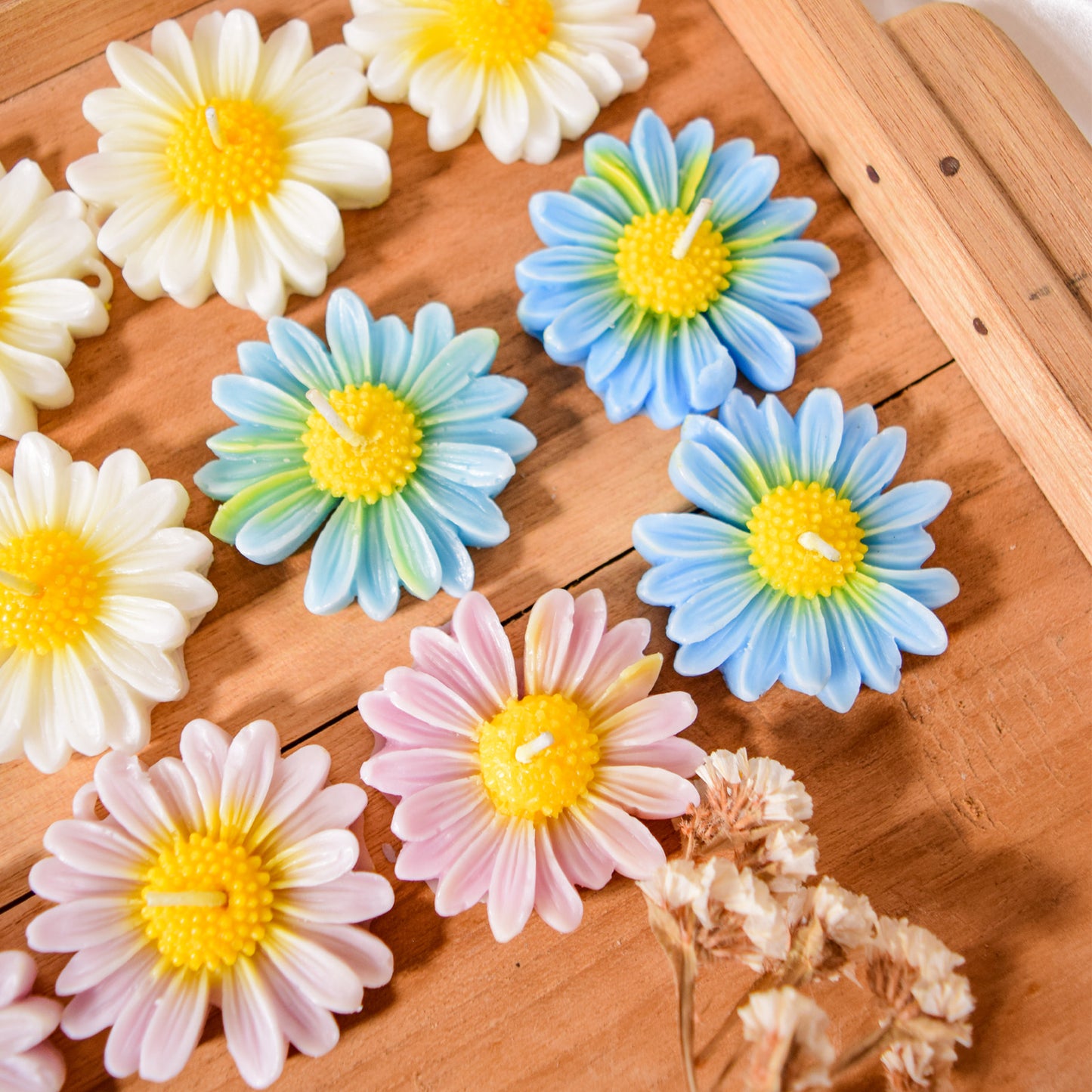 Scented Daisy Floating Candle Set of 6