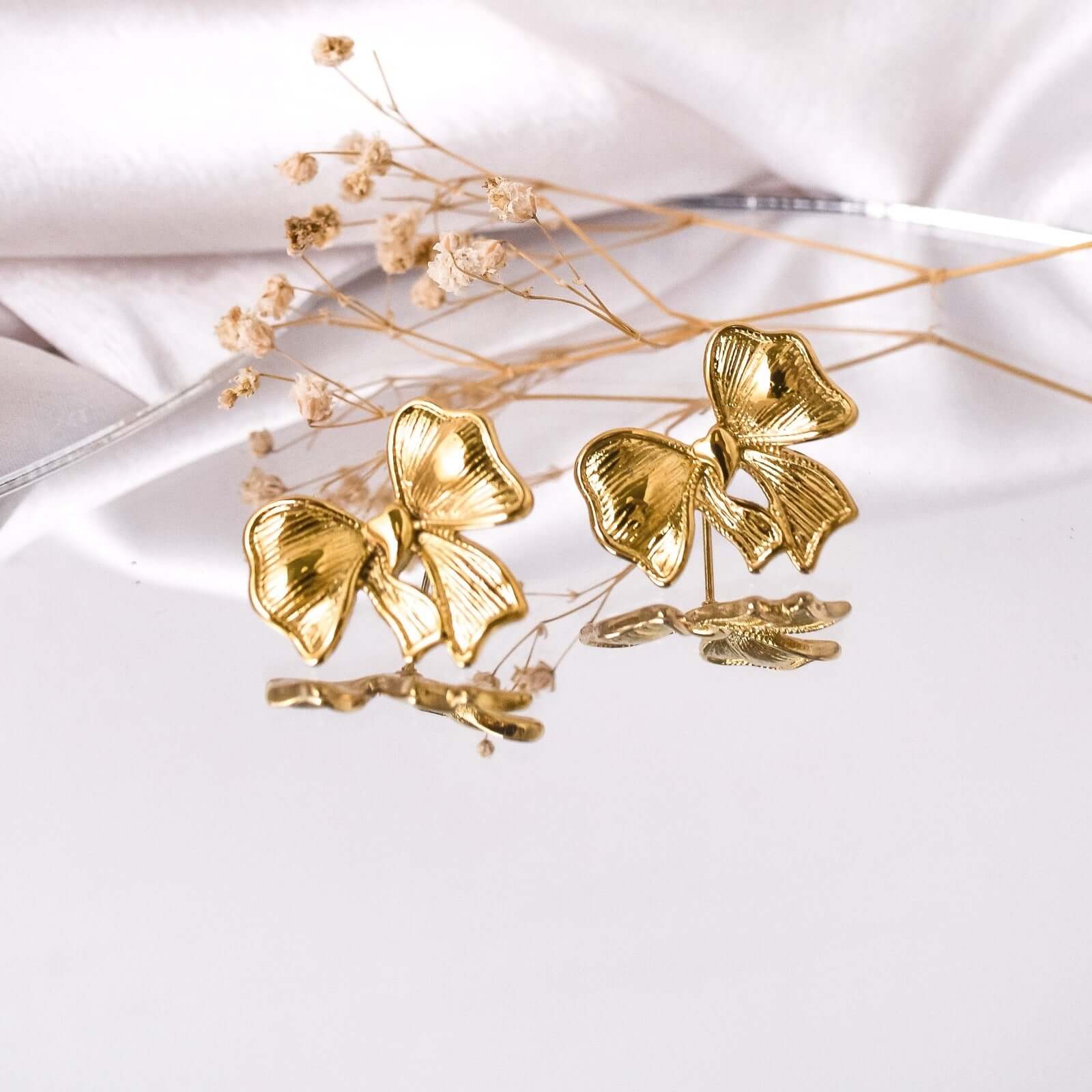 bow studs anti tarnish womens necklaces