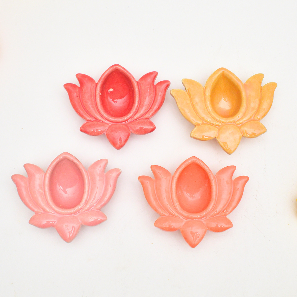 Ceramic Diyas - Lotus