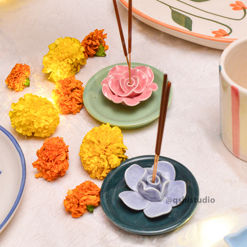 Agarbatti stand - Blue Lotus