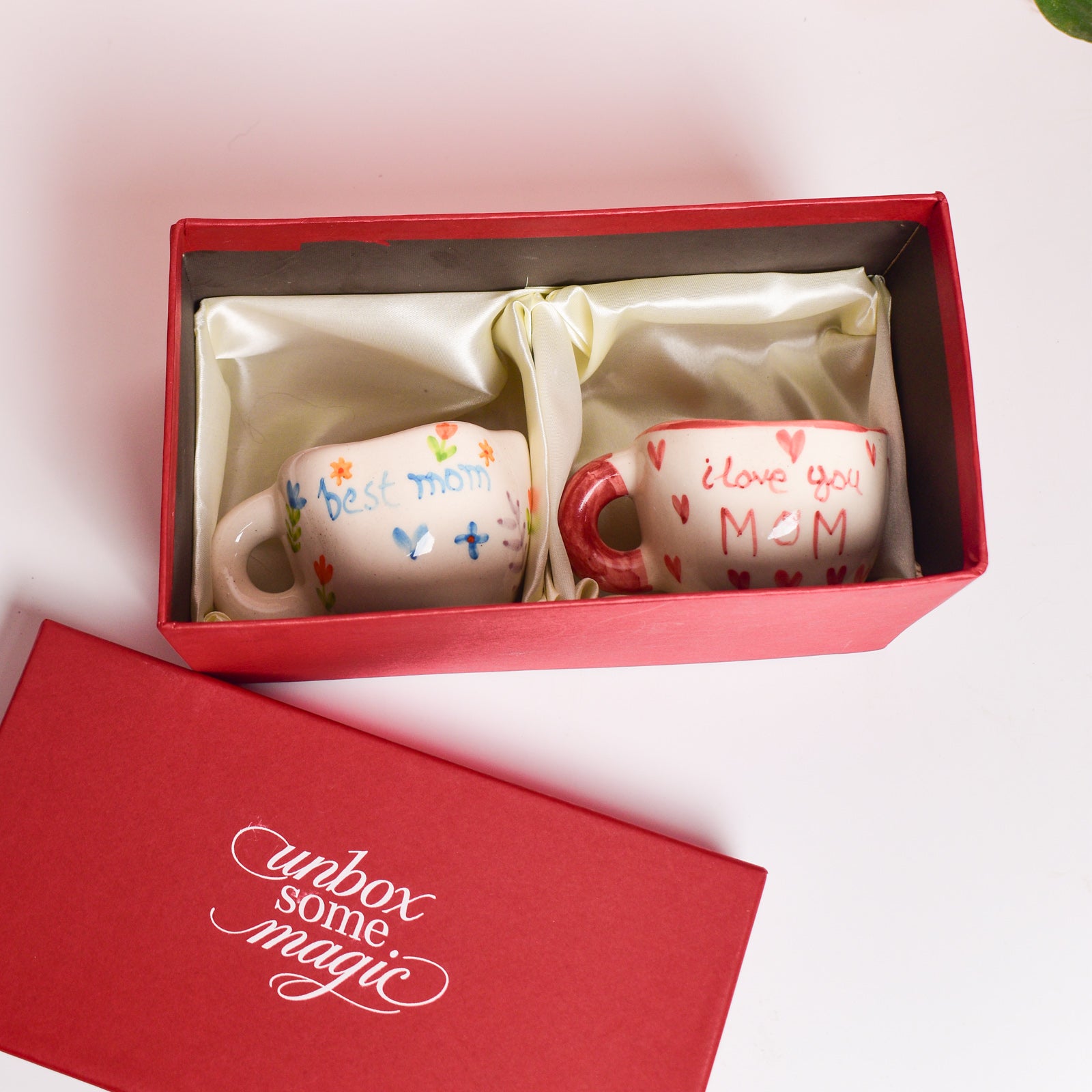 Best Mom & I love you mom Mugs Gift Box