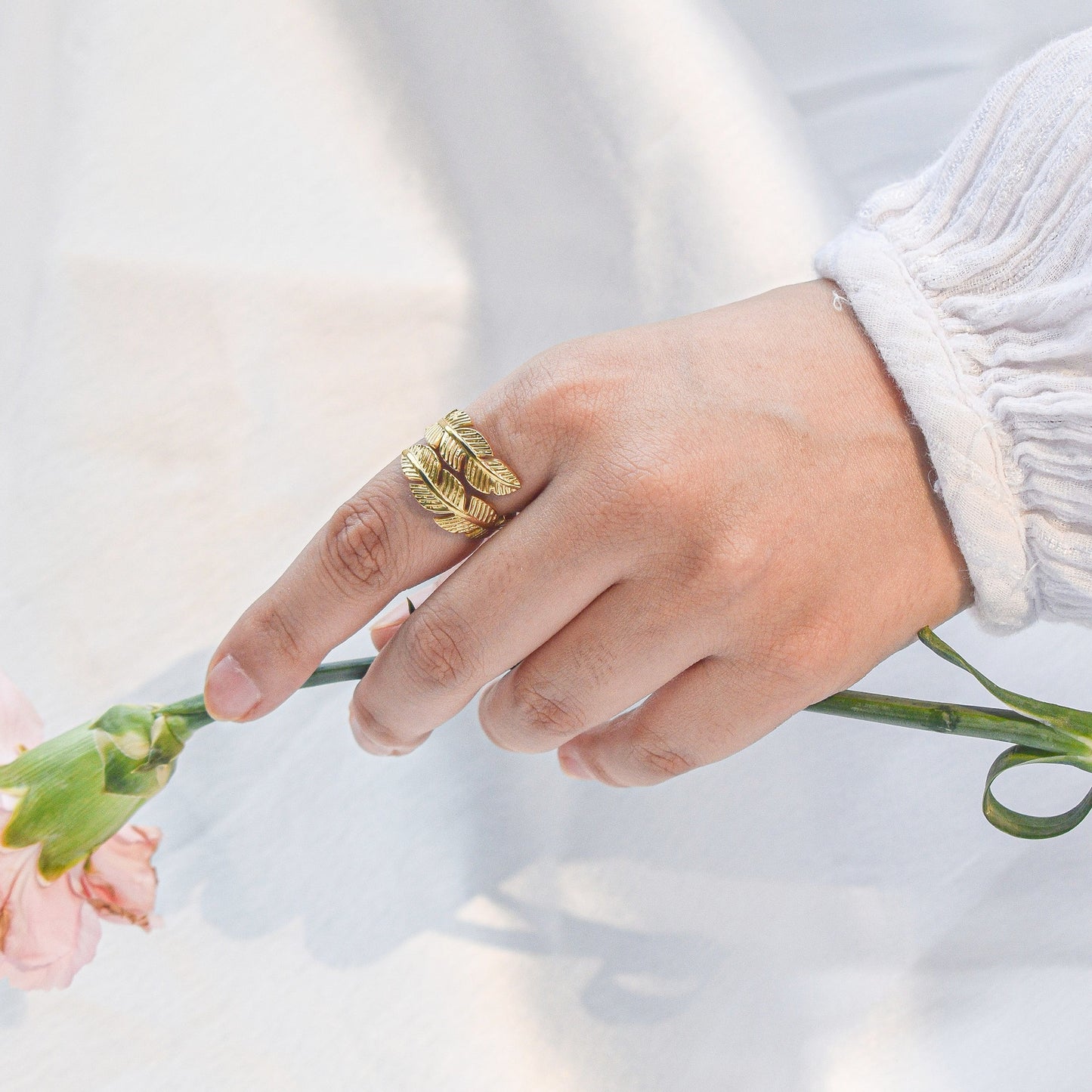 icarus gold ring woman