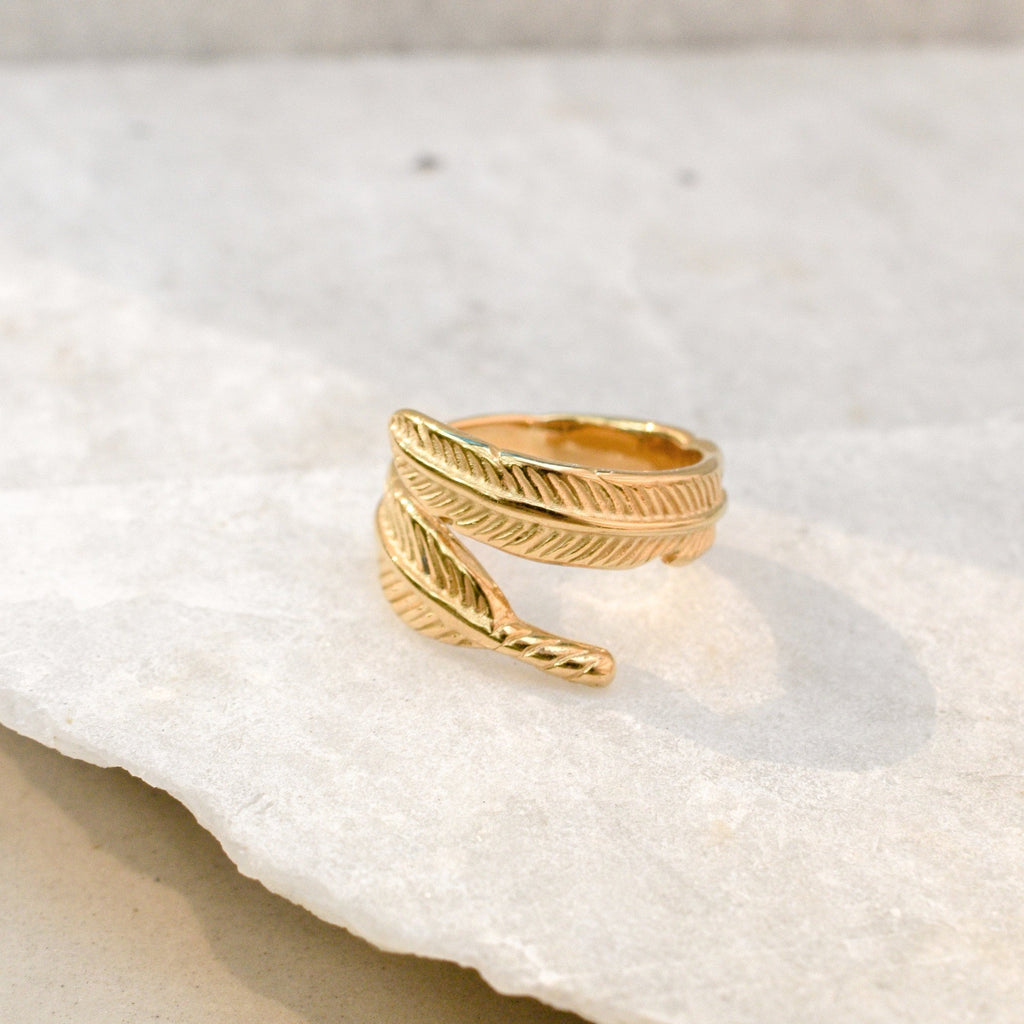 leaf gold ring woman