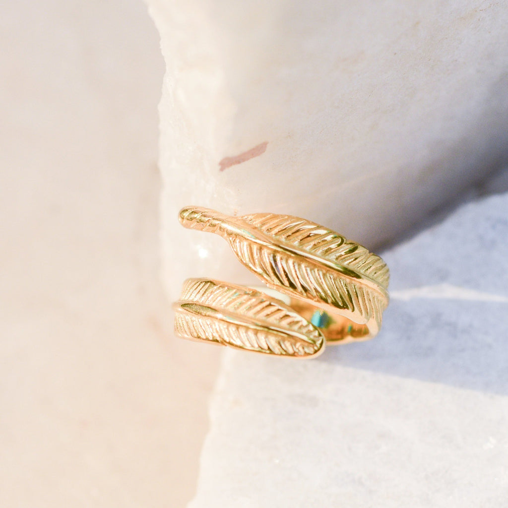 leaf gold ring woman