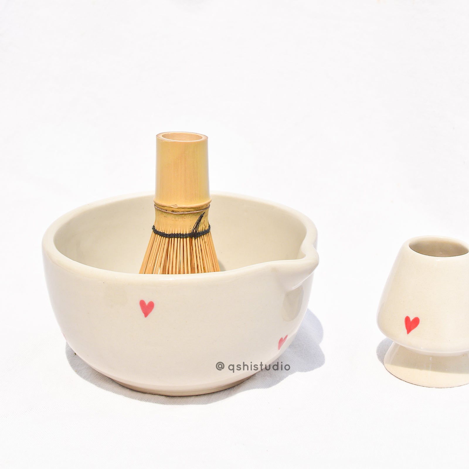 Ceramic Matcha bowl & Whisk Holder - Red heart