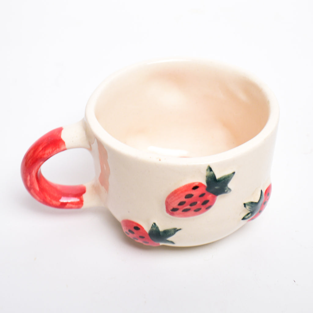 Ceramic 3D mug - Strawberry surprise