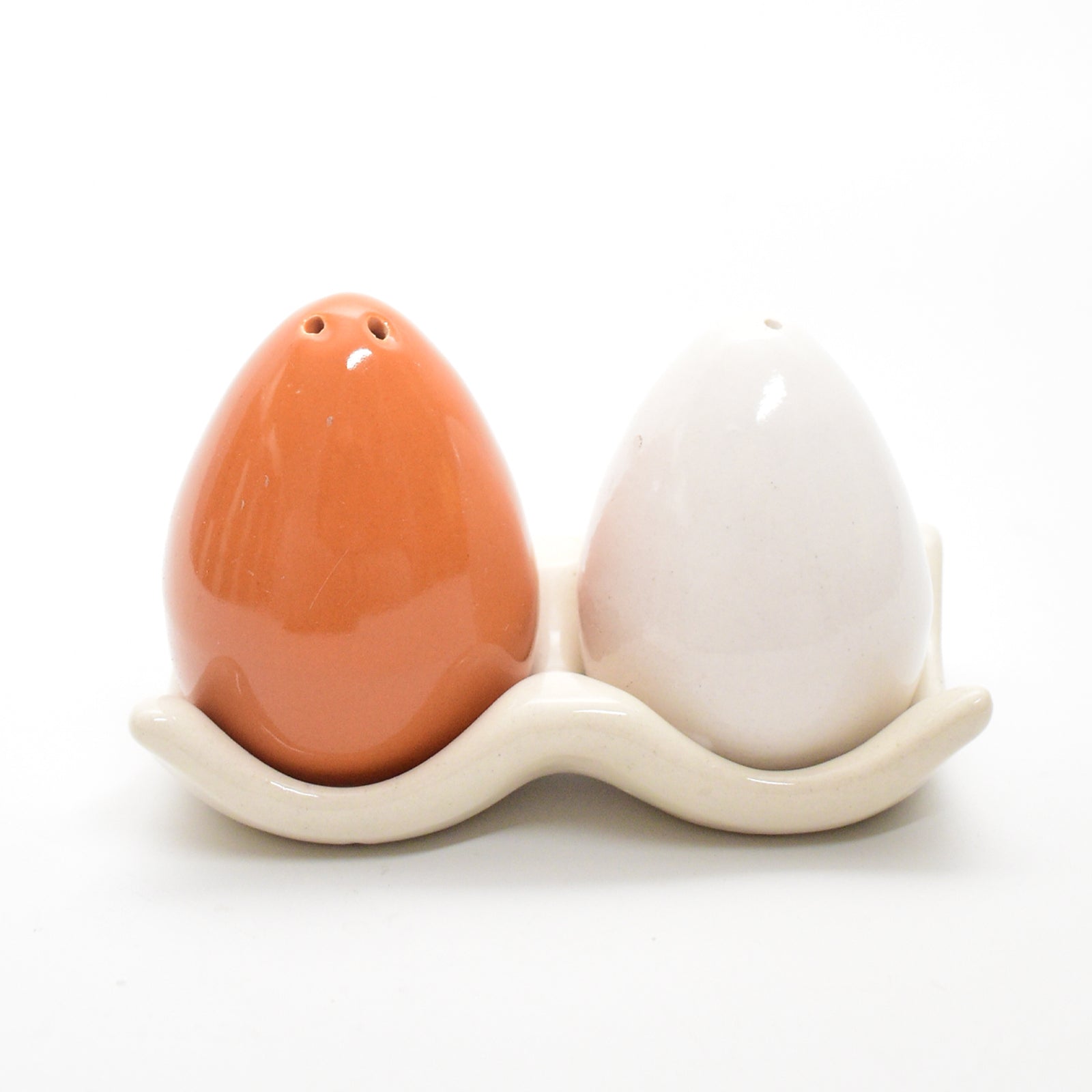 Salt & Pepper Shaker Set - Egg With White Tray
