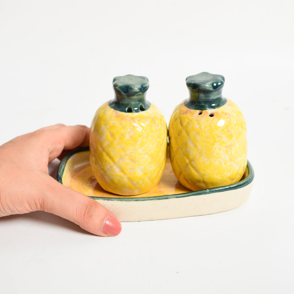 Salt & Pepper Shaker Set - Pineapple