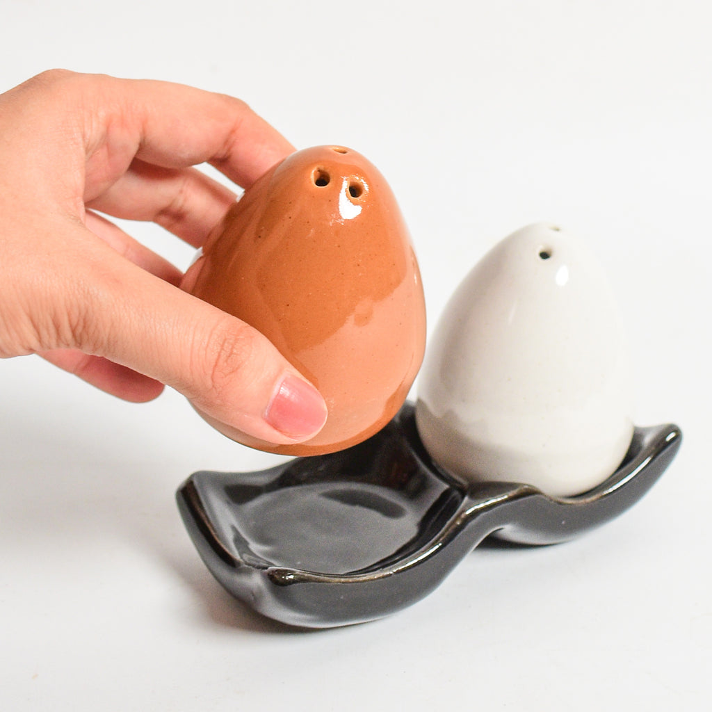 Salt & Pepper Shaker Set - Egg