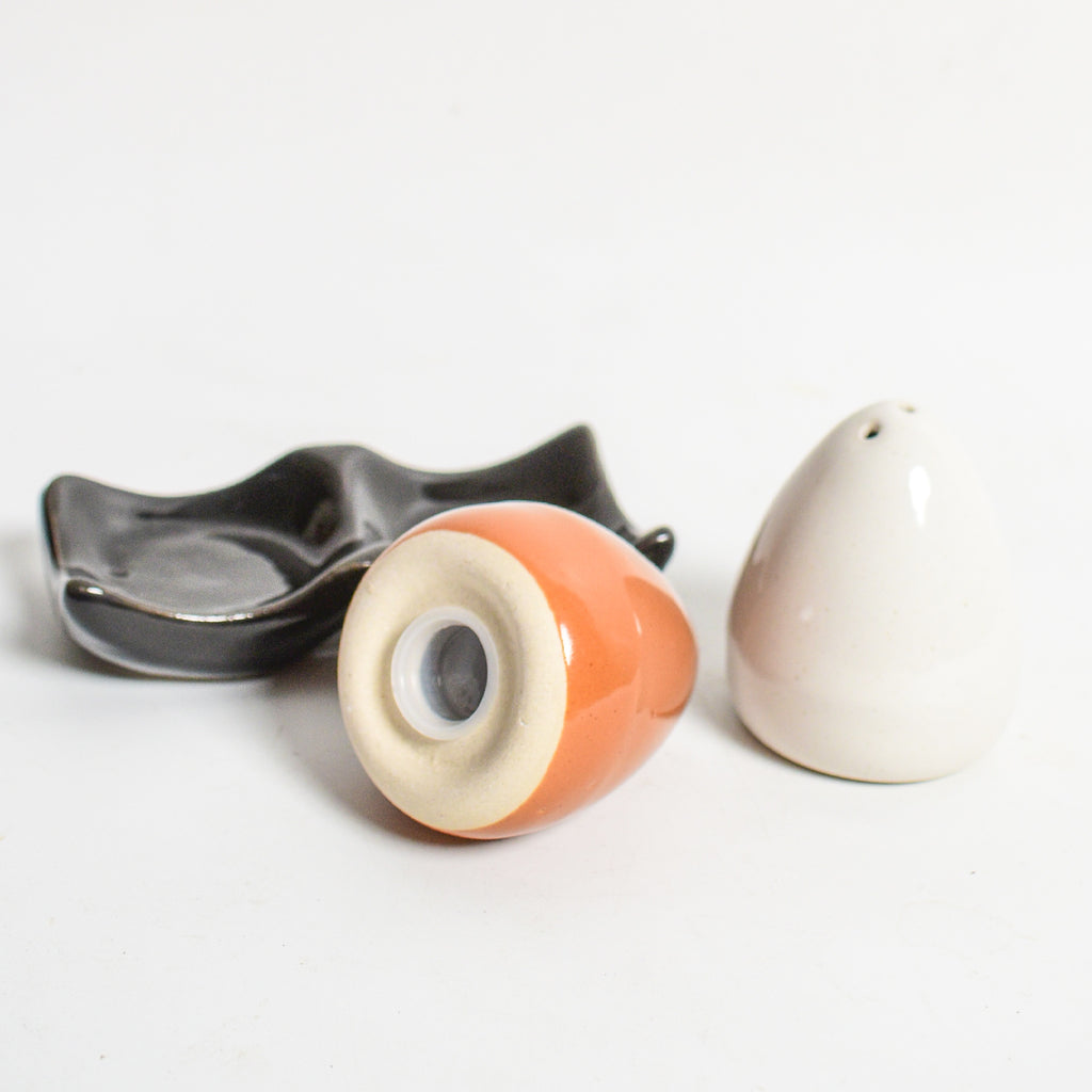 Salt & Pepper Shaker Set - Egg