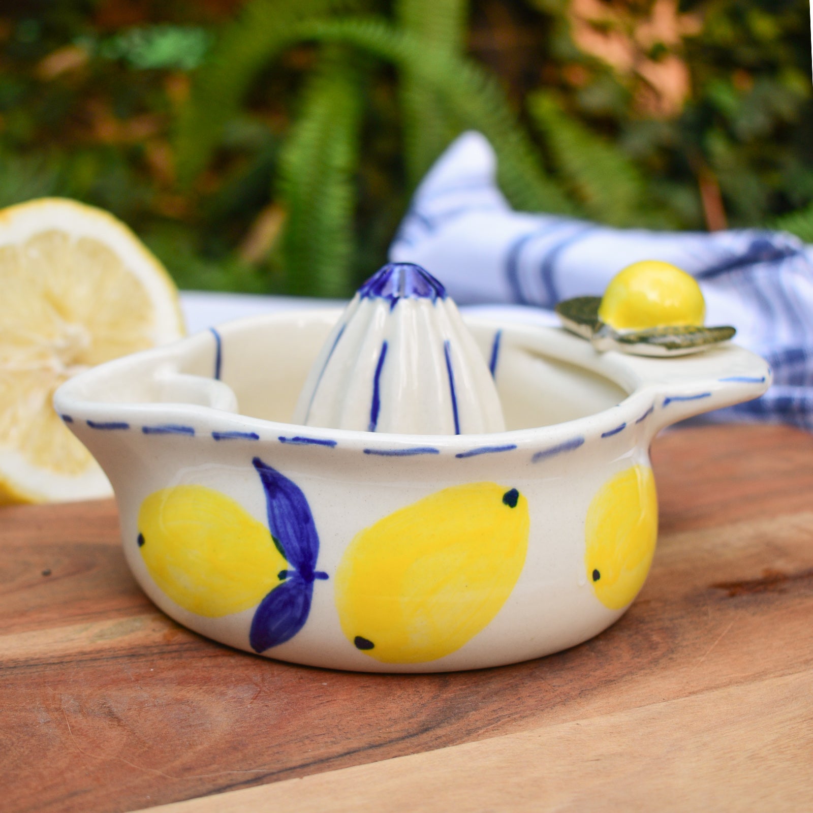 Ceramic Citrus Hand Juicer with Strainer – Lemon