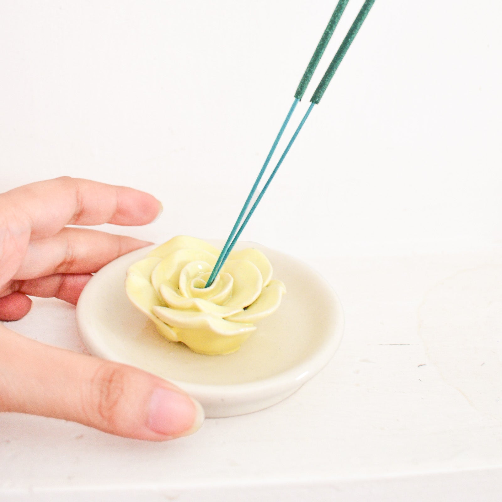 Agarbatti stand - Serene Rose