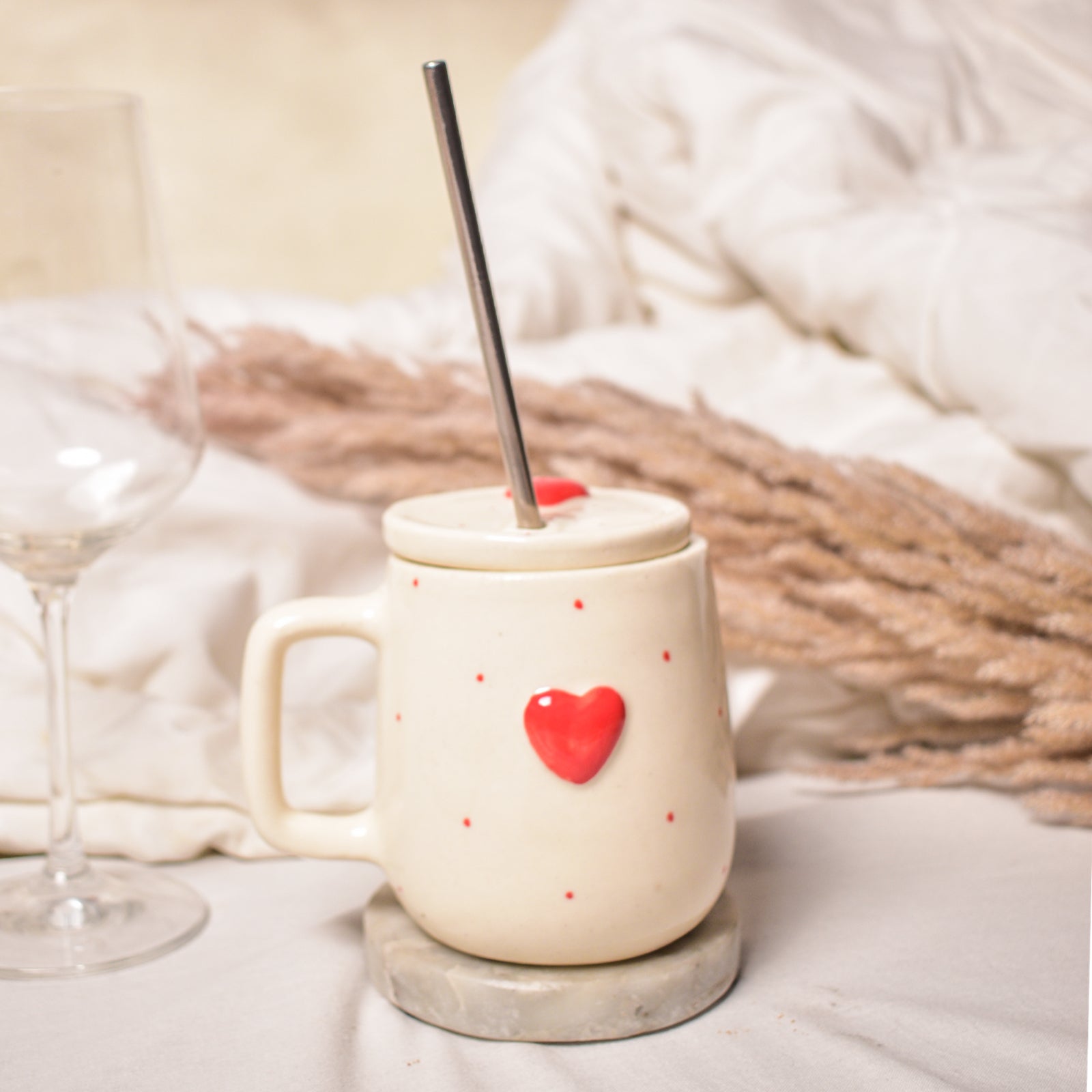 Coffee mug with Lid and Straw - Dotty Heart