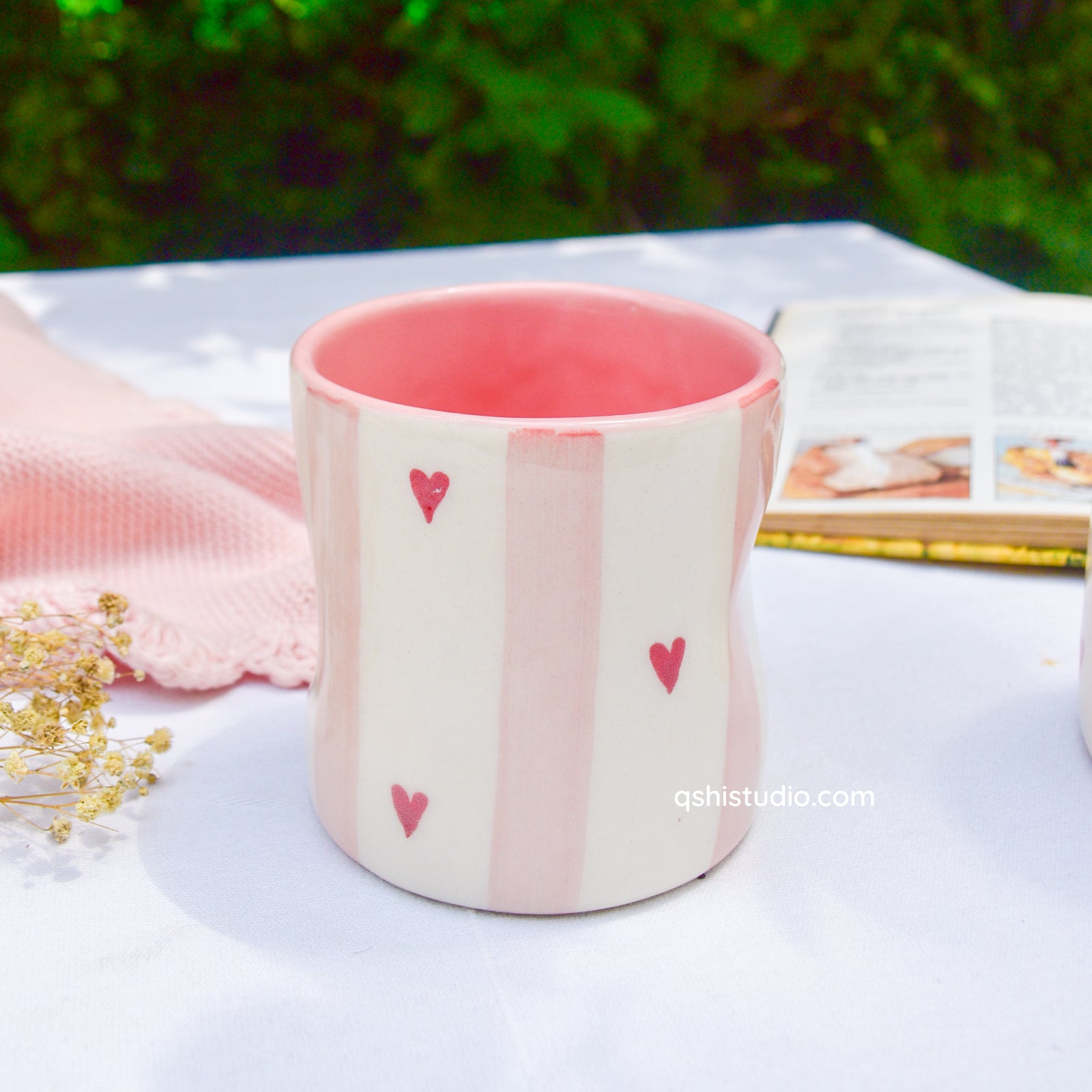 Ceramic Tea Cup Pinch Tumbler - Striped Hearts Pink