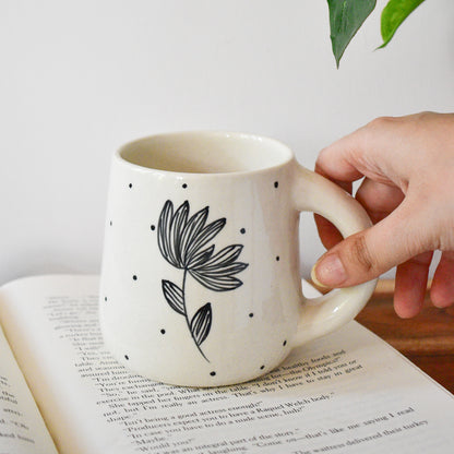 Stylish Ceramic Tea Mug - Black Flower