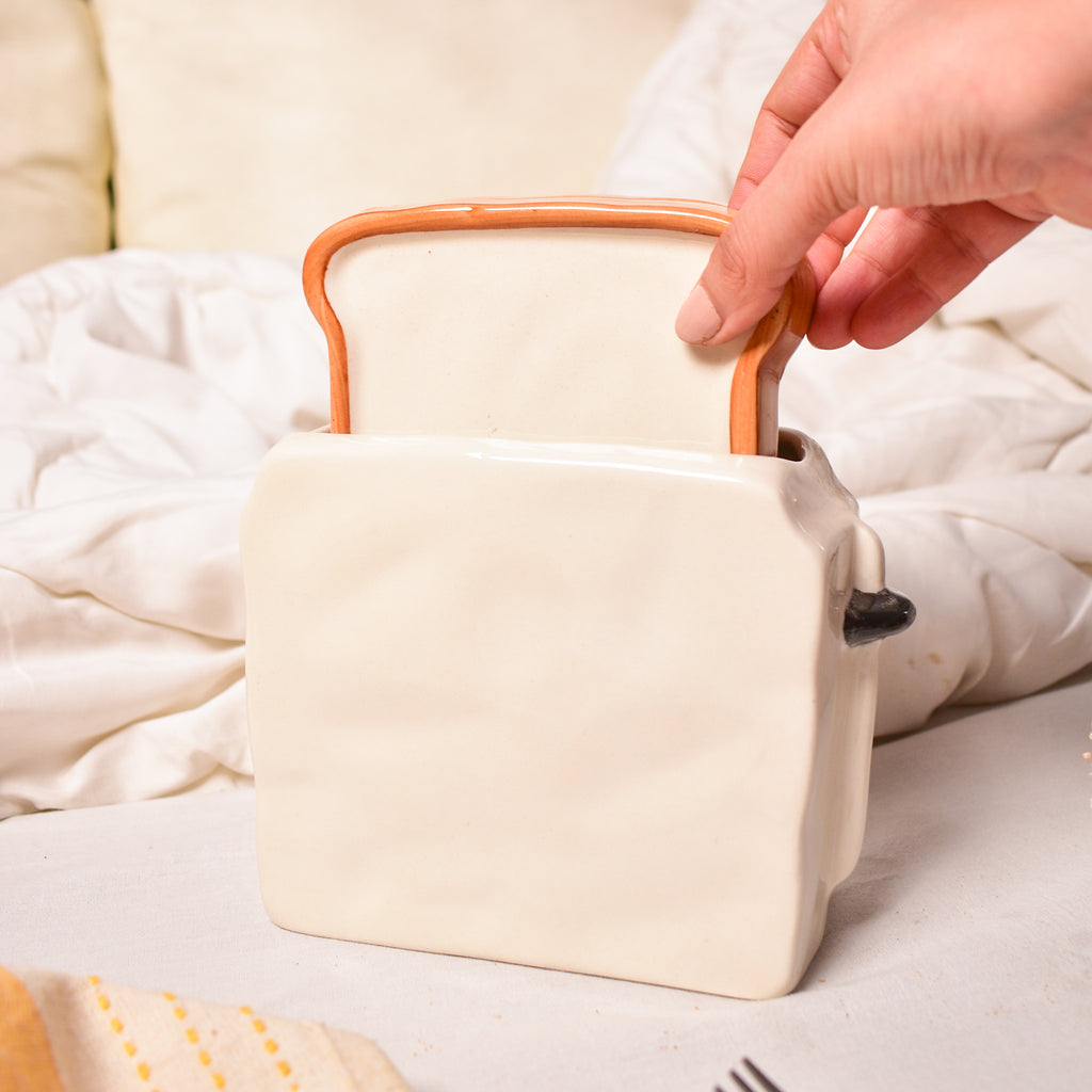 Toaster Plate Holder with Set of Two Toast Plates