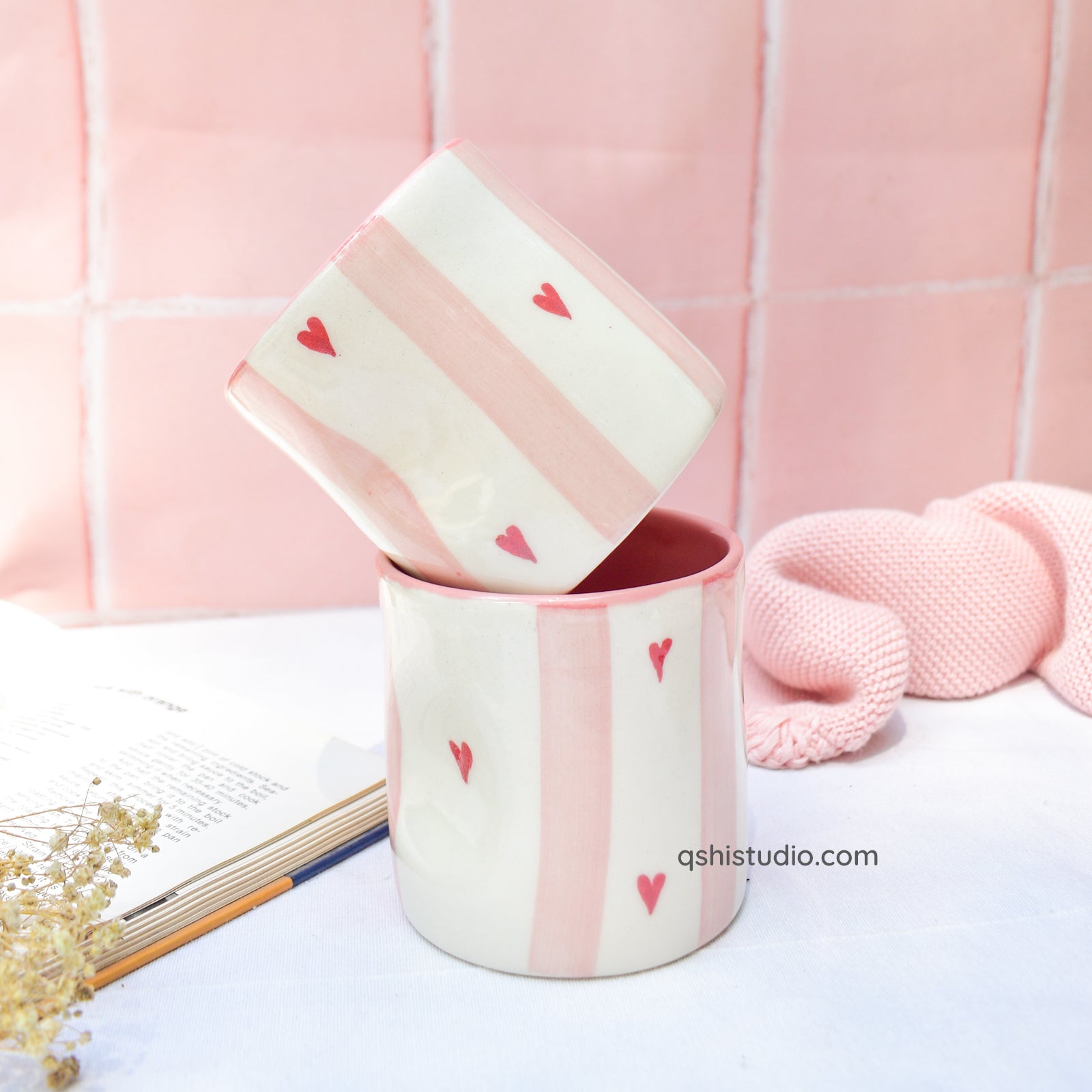 Ceramic Tea Cup Pinch Tumbler - Striped Hearts Pink