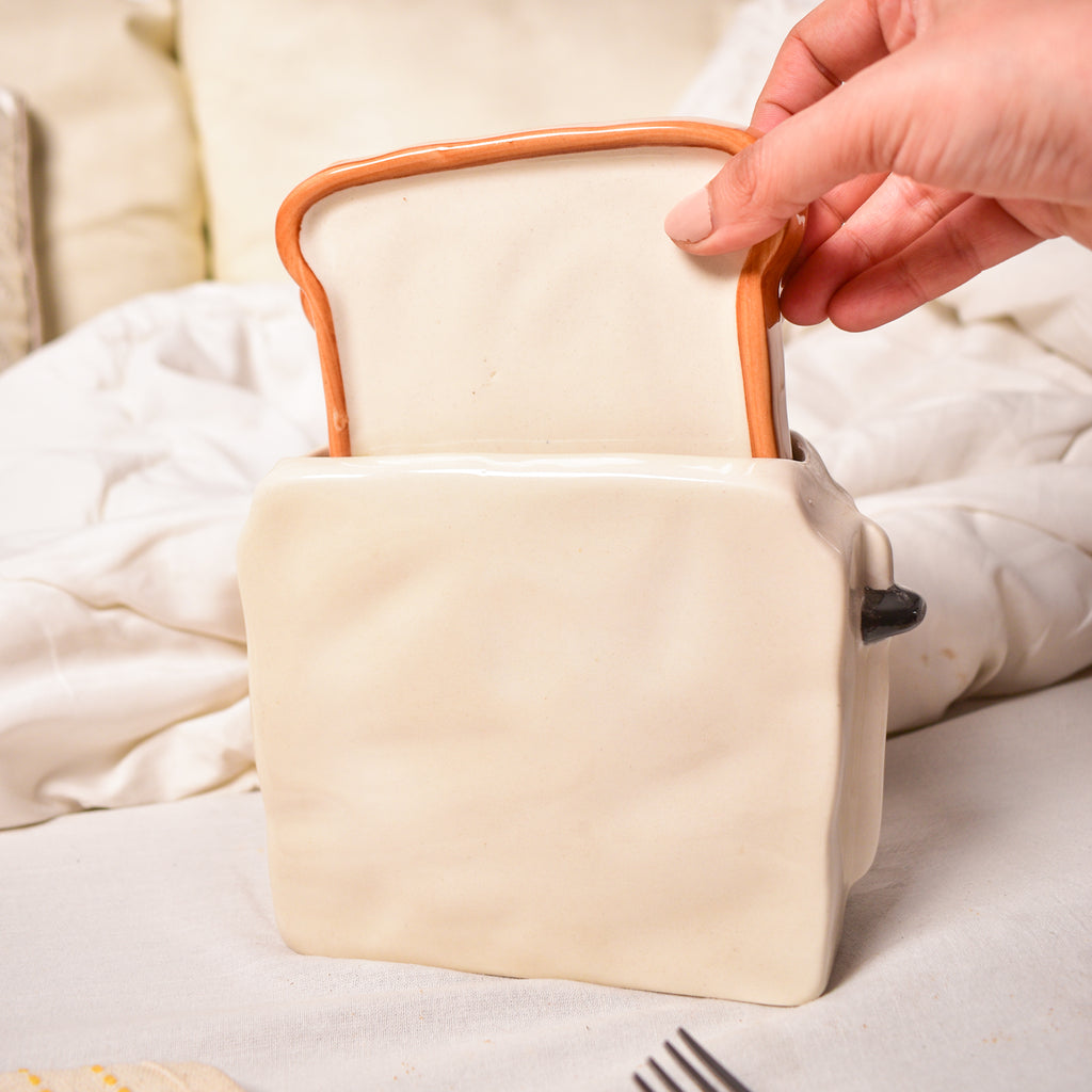 Toaster Plate Holder with Set of Two Toast Plates