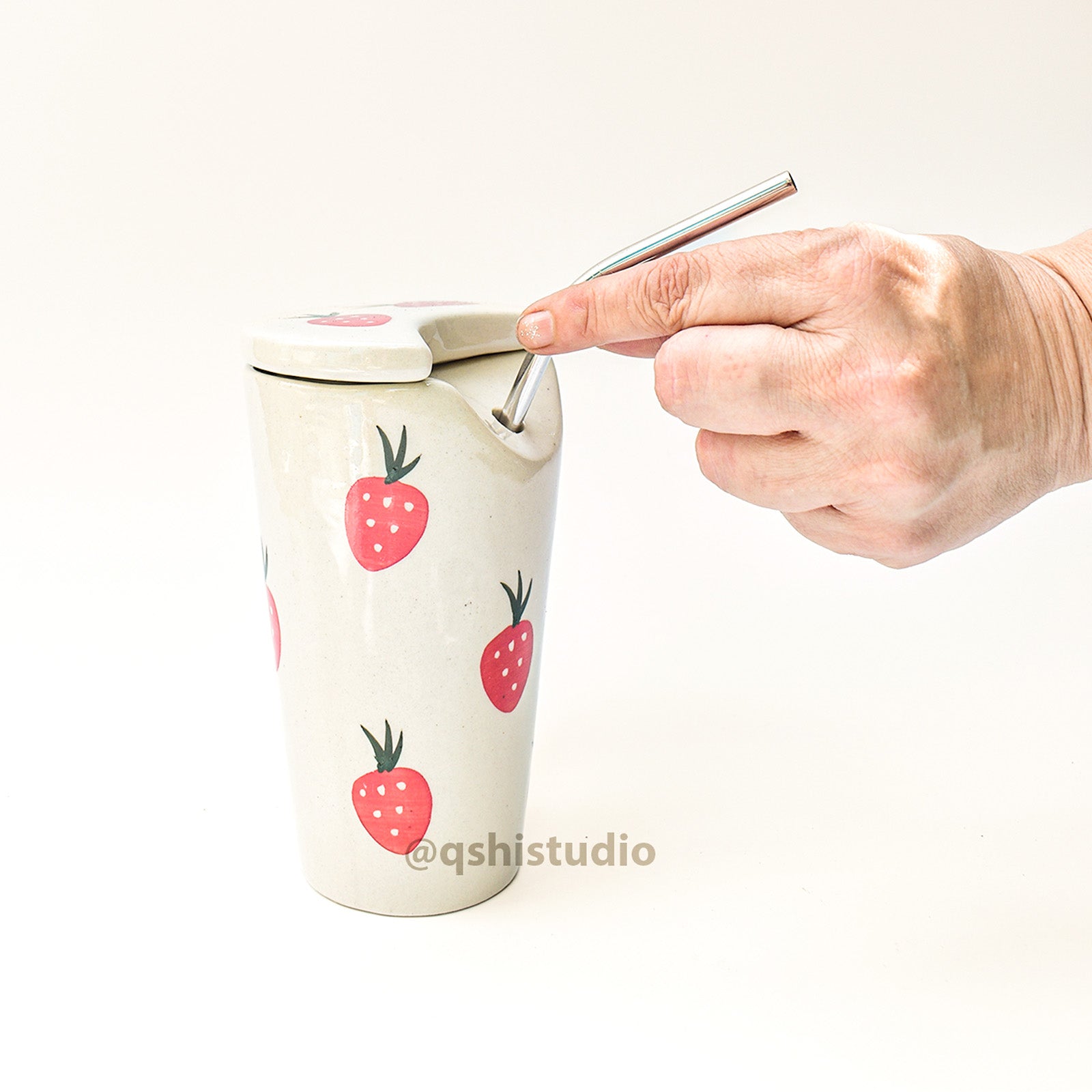 Ceramic Tumbler With Straw - Strawberry