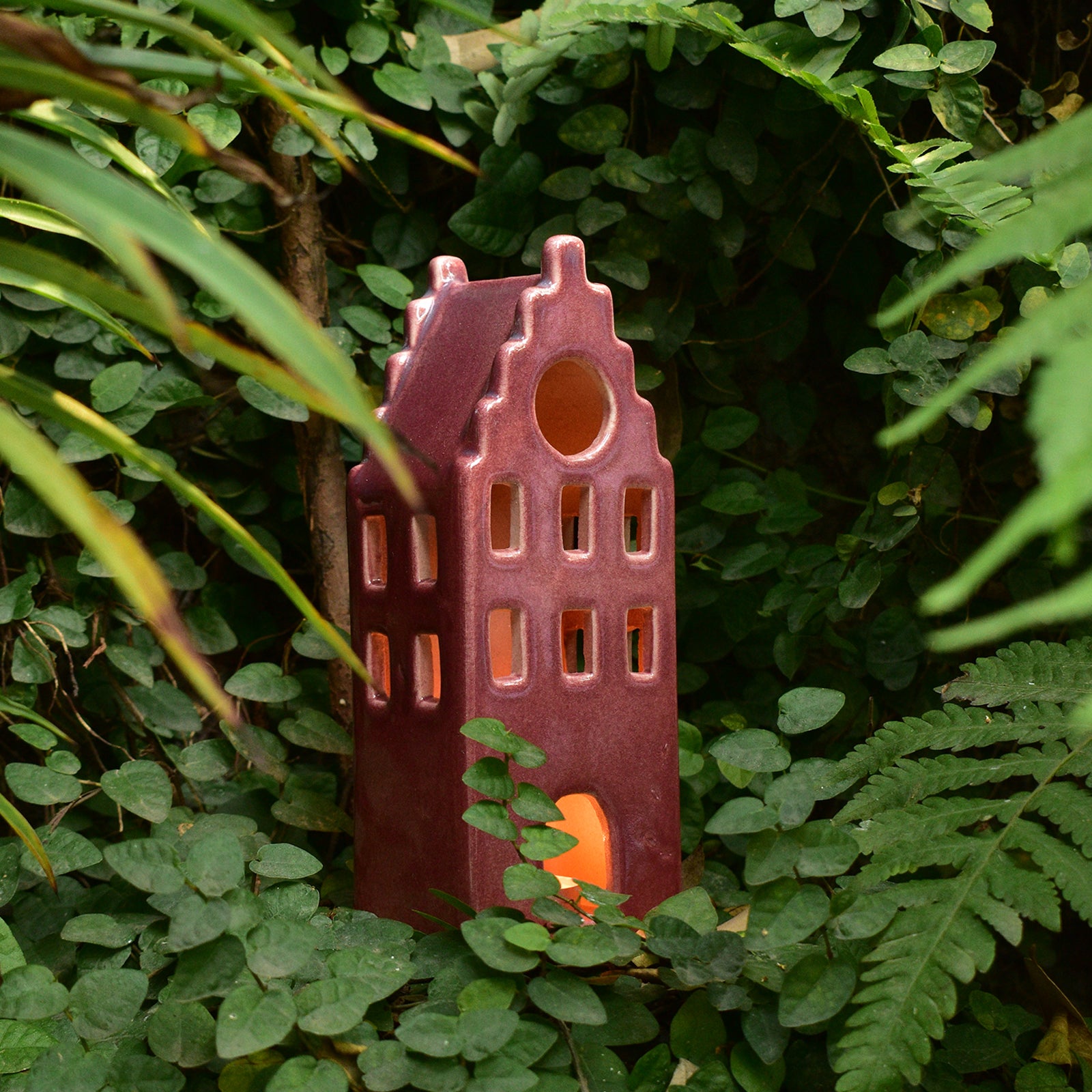 Ceramic Tealight\Dhoop Light Decor  - Maroon House Miniature