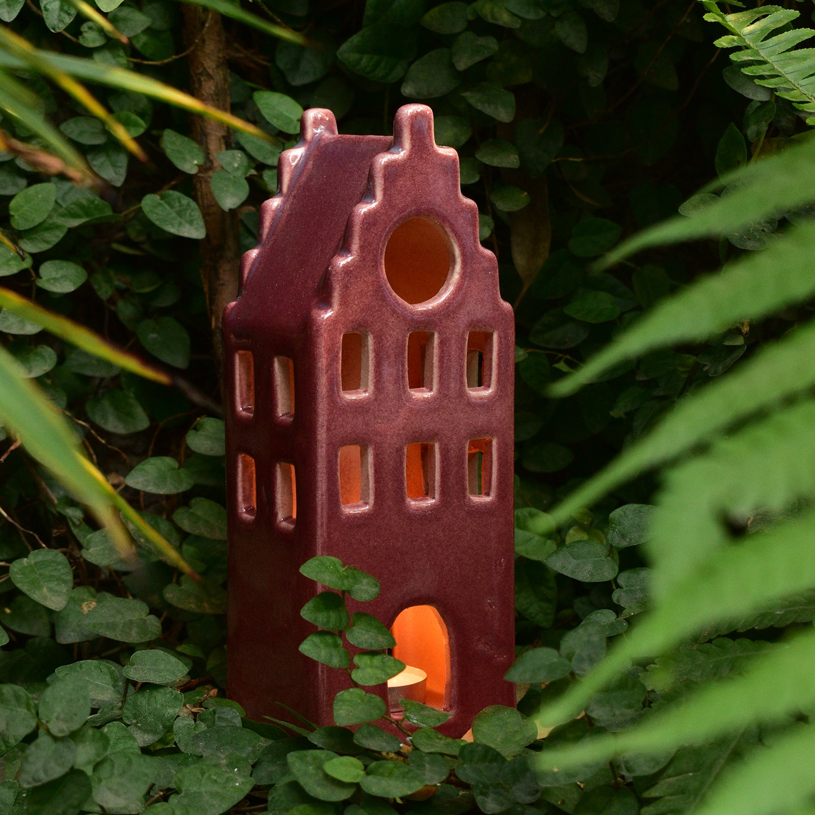 Ceramic Tealight\Dhoop Light Decor  - Maroon House Miniature