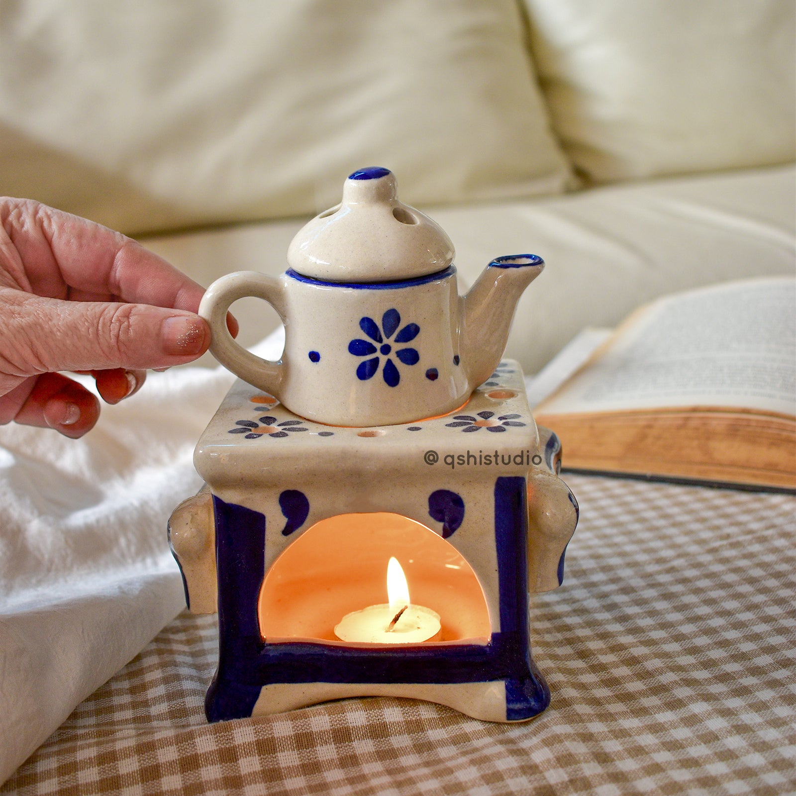 Ceramic Blue Tea-Kettle Aromatherapy Burner