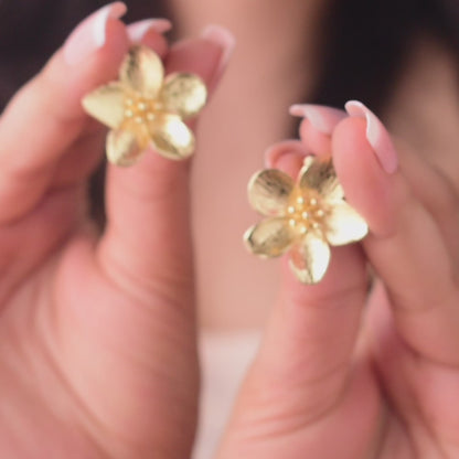 Flora Studs: Elegant Gold Stud Earrings