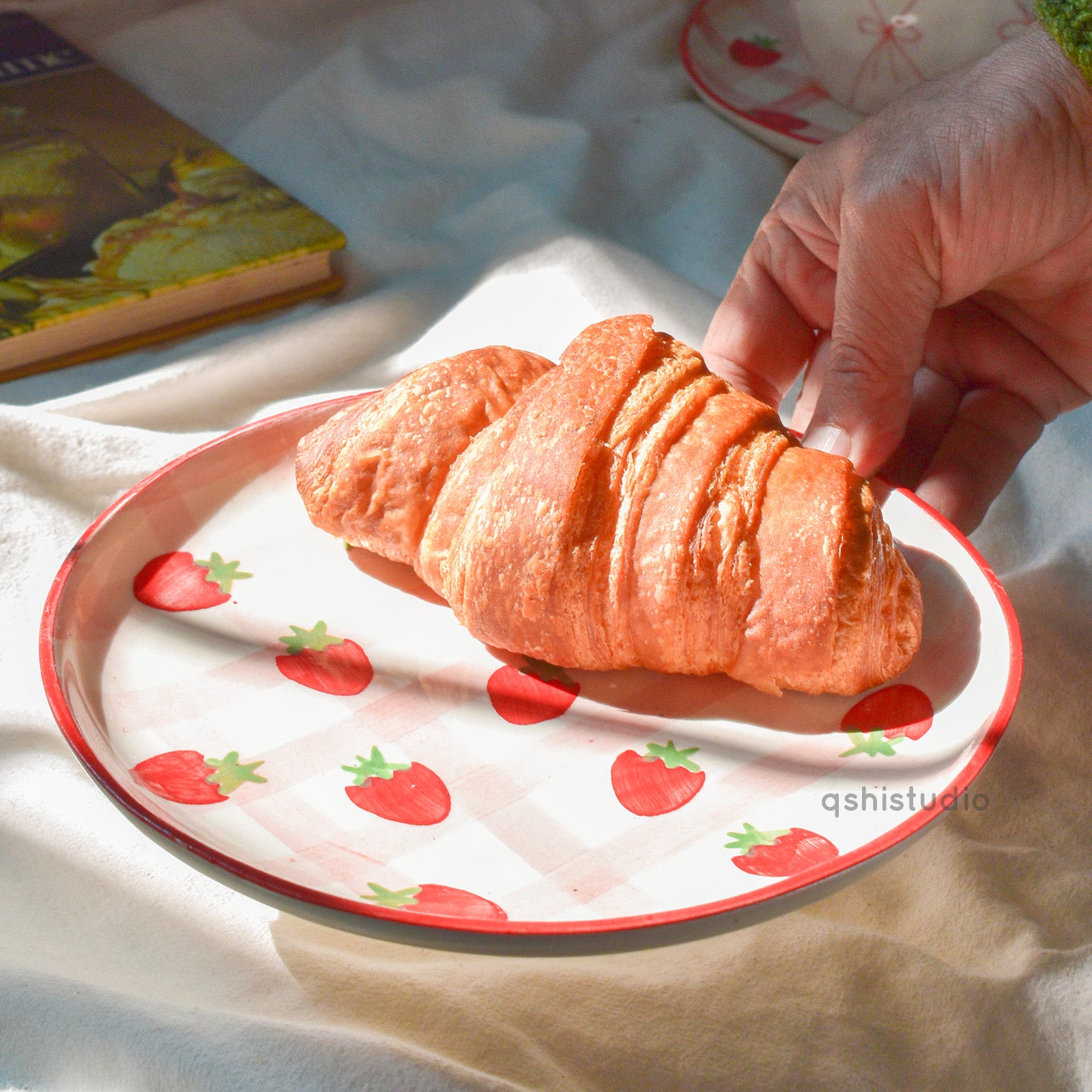 Cute Dessert Plate - Strawberry Shortcake (7 inches)